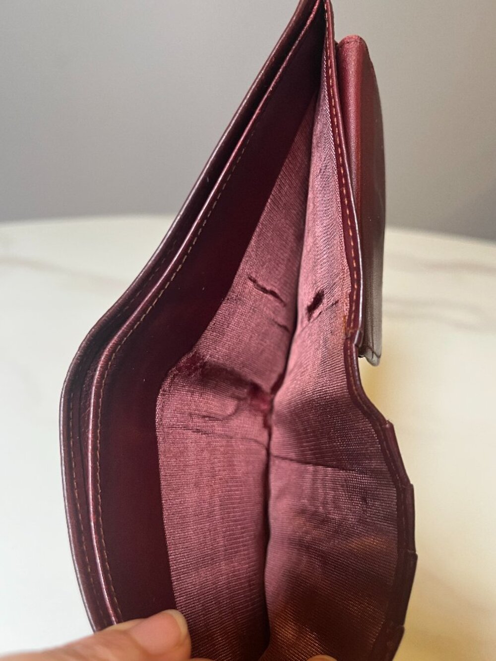 Cartier Must de Cartier Burgundy Leather Bifold Wallet Full Inclusion - Picture 10 of 12